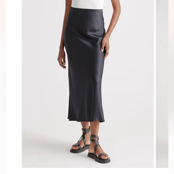 Quince 100% Washable Silk Maxi Skirt in Black. Size Medium. NWT! - Picture 2 of 10